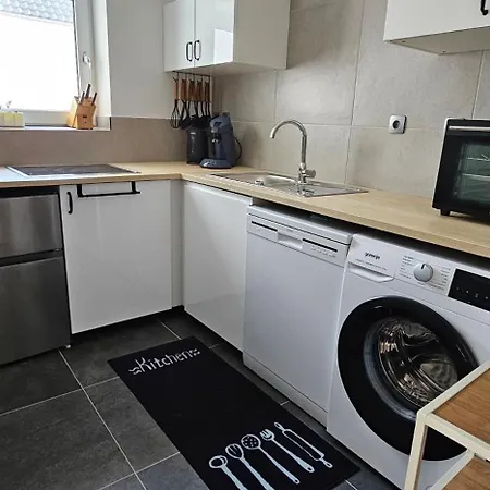 Apartment Meros *